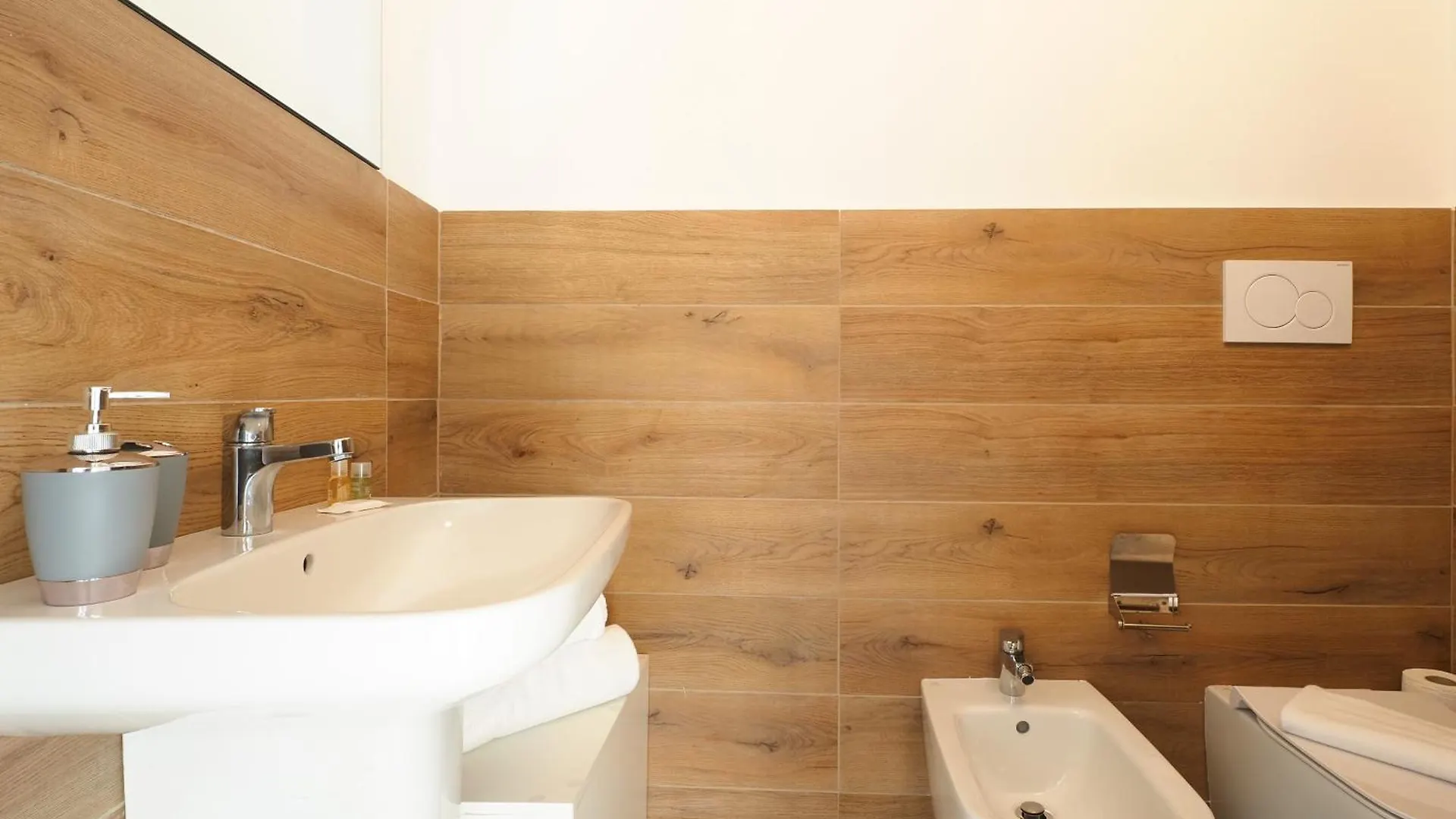 Plana Suites - Tennis Club Milano Italie
