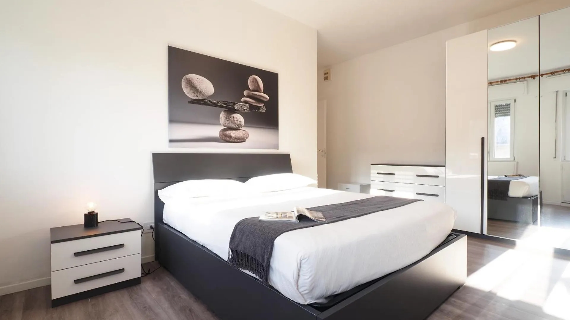 Plana Suites - Tennis Club Milano Italie